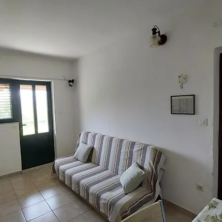Apartment Apartman Oliva Grebastica