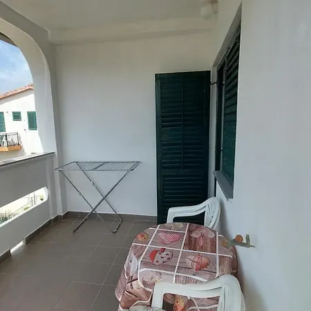 Apartment Apartman Oliva Grebastica
